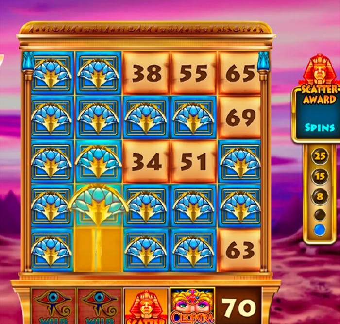 The playing grid for Cleopatra Slingo - a popular Slingo game