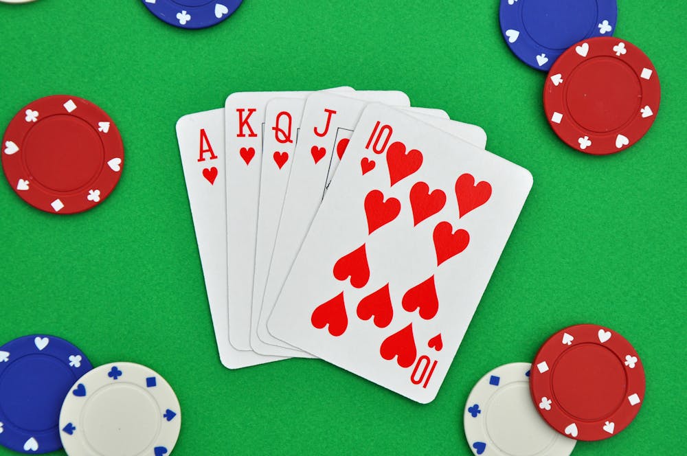 How to Play Poker: A Complete Guide to Poker Rules