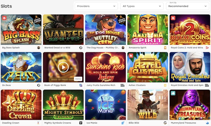 Weiss casino slot games selection showcasing top titles like Big Bass Splash, Wanted Dead or a Wild, Aztec Clusters, and Mighty Symbols Crowns, categorized by providers and themes.